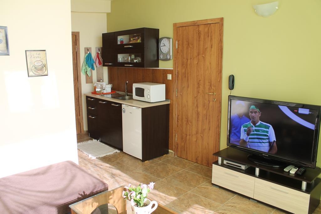 Семеен Хотел Идън Sveti Vlas Habitación foto